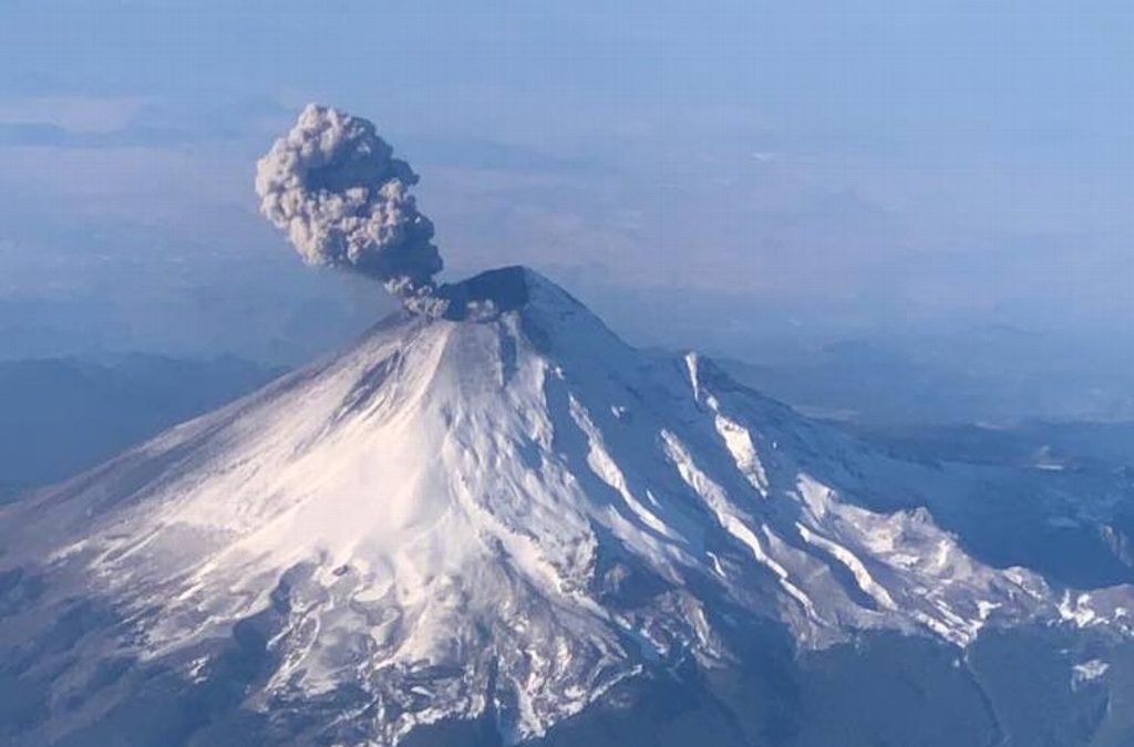 Se registra exhalación del Popocatépetl, semáforo se mantiene en Amarillo Fase 2