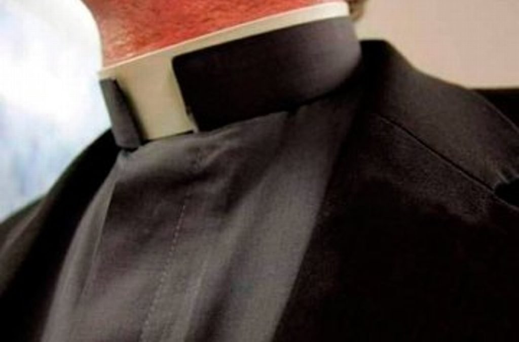 Presentan iniciativa para aumentar penas a sacerdotes que cometan abuso sexual
