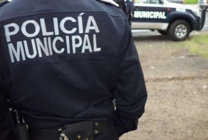 Policías extorsionaron con 25 mil pesos a constructor en Puebla