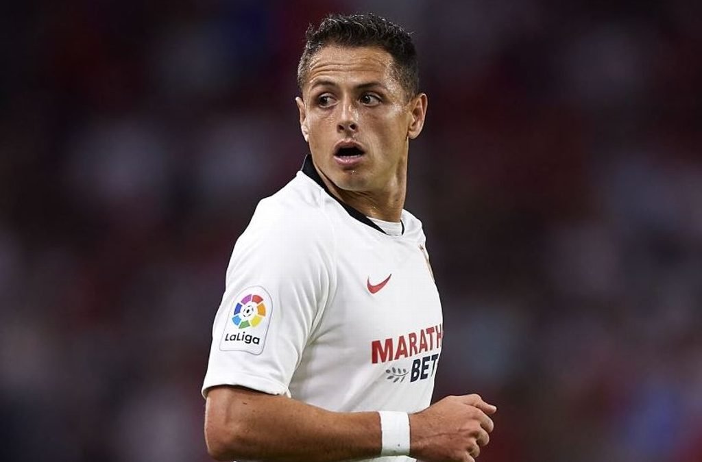 ‘Chicharito’ entrena con el Sevilla antes de partir al Galaxy