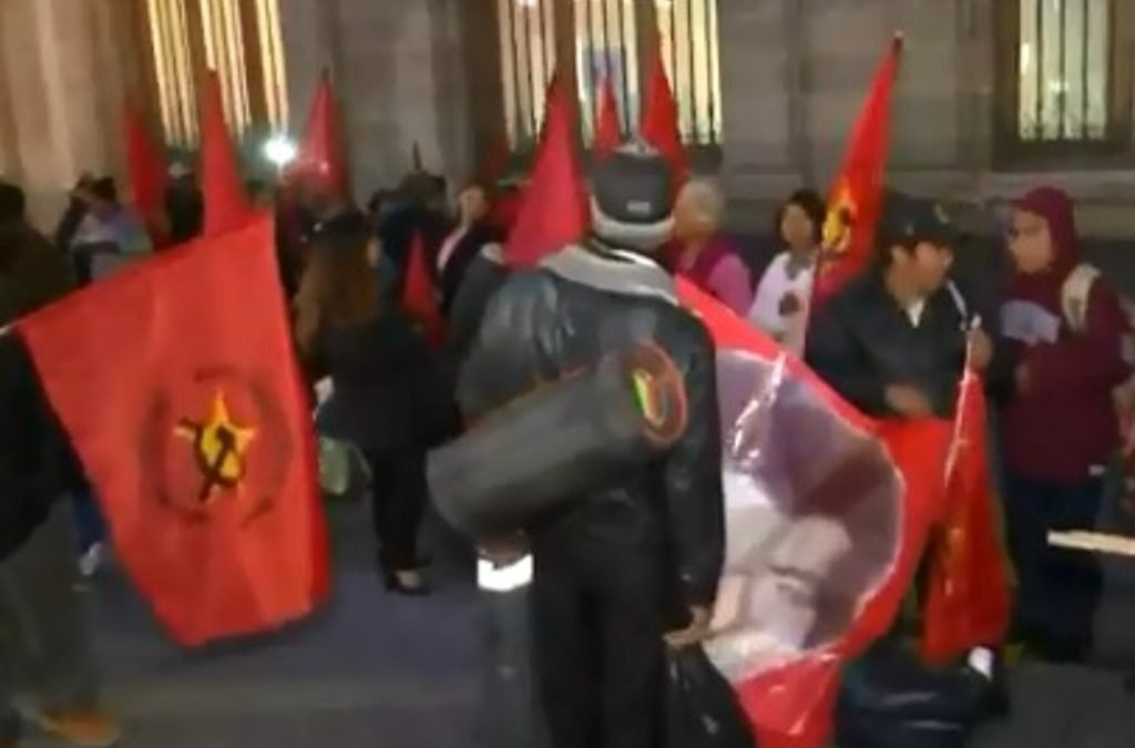 Conato de bronca en Palacio Nacional, esta mañana