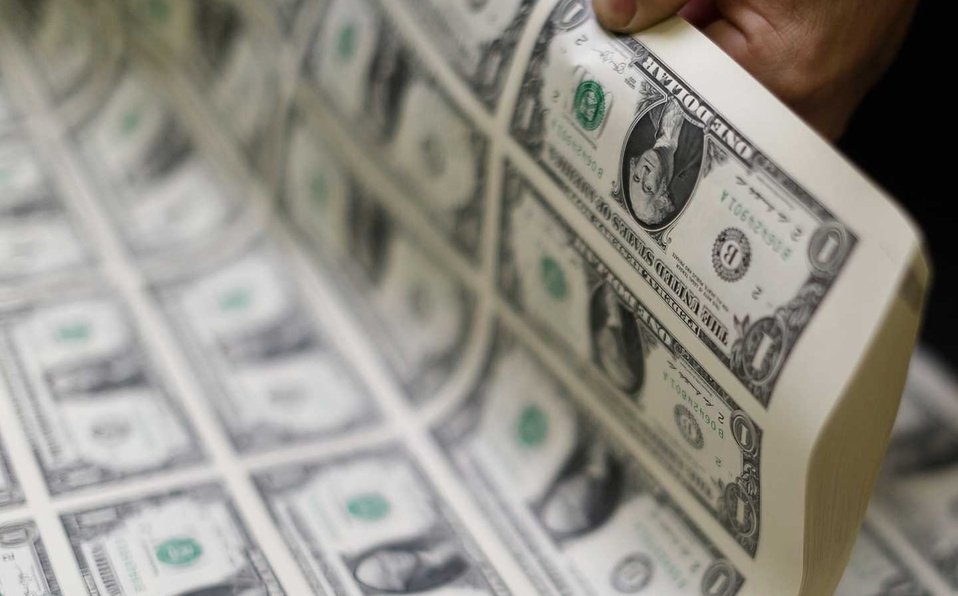 México coloca dos mil 300 mdd en bonos