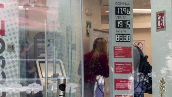 El peso registra su mejor nivel frente al dólar desde octubre de 2018