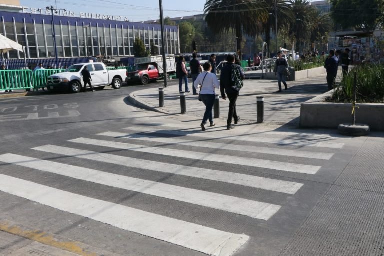 Hablitan Cruce Seguro en Avenida Insurgentes y Eje 1 Norte