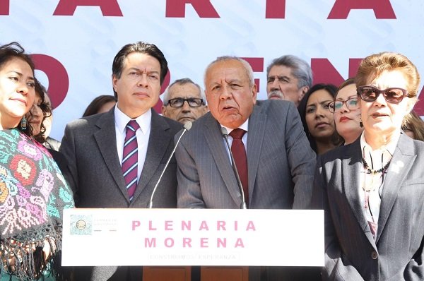 MORENA DA ESPALDARAZO A FRANCISCO GARDUÑO, TITULAR DEL INM; ÉSTE AFIRMA QUE SE RESPETAN LOS DERECHOS HUMANOS DE LOS MIGRANTES