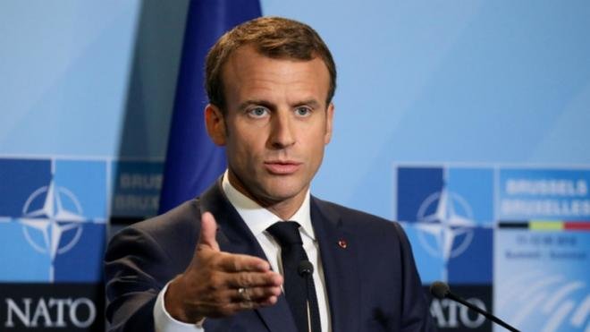 Presidente de Francia contacta por teléfono al presidente Iraní