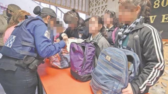 Derechos Humanos capitalina rechaza Mochila Segura