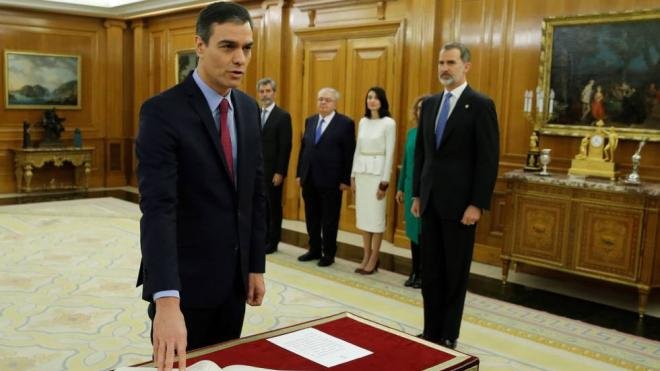 Pedro Sánchez jura como presidente de España