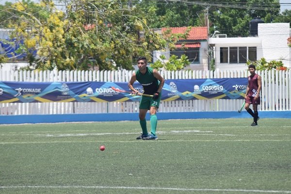 HOCKEY SOBRE PASTO UNA OPCIÓN DEPORTIVA CON RECONOCIMENTO EN LA ENTIDAD