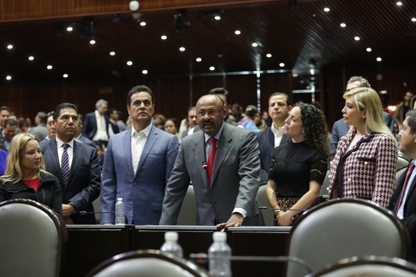 INJUSTO Y MALINCHISTA QUE ABANDONEN A PERSONAL MÉDICO Y DE ENFERMERÍA MEXICANOS PARA CONTRATAR A CUBANOS: GPPRI
