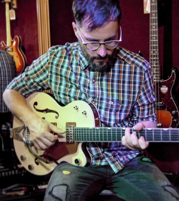 REALIZAN TALLER DE COMPOSICIÓN DE CANCIONES EN LÍNEA