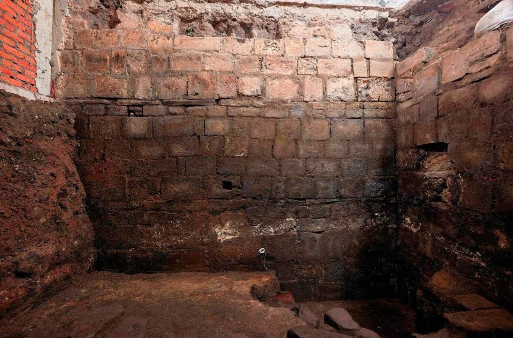 Descubren en Monte de Piedad restos del Palacio de Axayácatl y de una casa construida por orden de Cortés