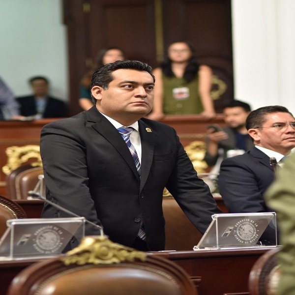 MORENA DEBE RETIRAR INICIATIVA SOBRE ARRENDAMIENTO  Y NO ENGAÑAR APLAZANDO DICTAMEN