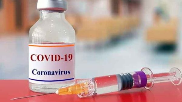 Rusia anunció que comenzará la vacunación masiva contra el coronavirus en  un mes | Línea Política