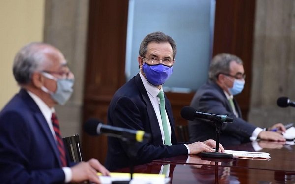 Diputados y Senadores se reúnen con el titular de la SEP