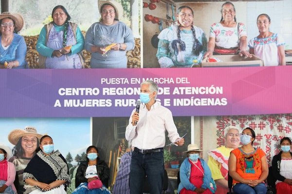 ENTREGA CENTRO REGIONAL DE ATENCIÓN A MUJERES RURALES E INDÍGENAS
