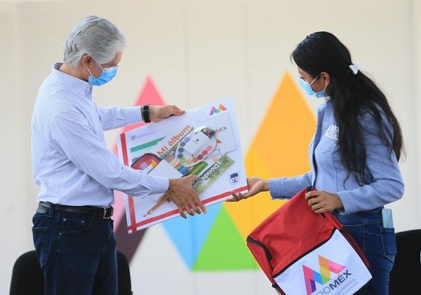 ENTREGA ÚTILES ESCOLARES A MÁS DE 3 MILLONES DE ALUMNOS DE PREESCOLAR, PRIMARIA Y SECUNDARIA