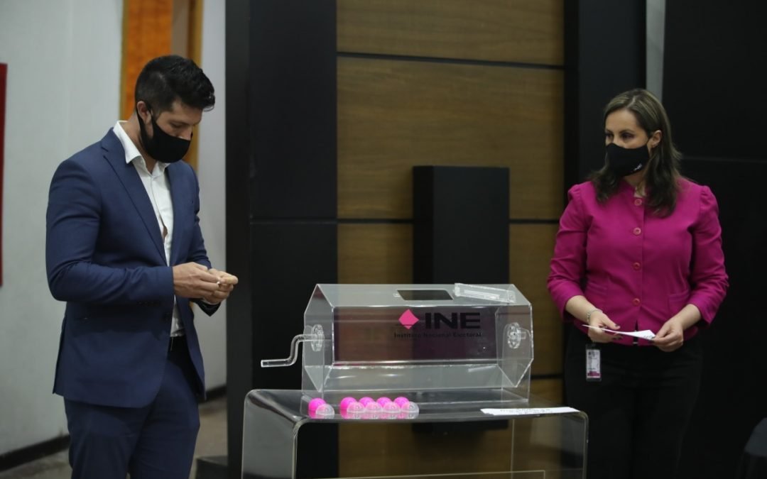 Selecciona INE a empresas que realizarán encuestas para renovar la dirigencia de Morena