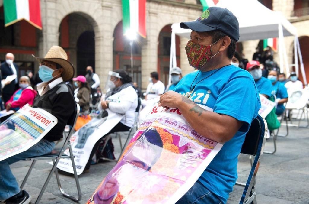 CNDH REITERA SU COMPROMISO CON LAS MADRES Y PADRES DE LOS NORMALISTAS DE AYOTZINAPA EN SU BÚSQUEDA DE LA VERDAD Y LA JUSTICIA
