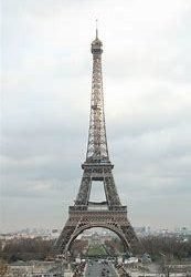 Desalojan la Torre Eiffel por falsa amenaza de bomba