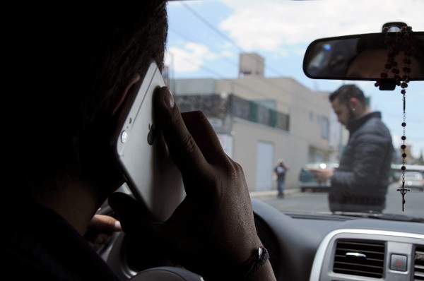 Reforzar acciones para prevenir accidentes automovilísticos ocasionados por el uso del teléfono celular