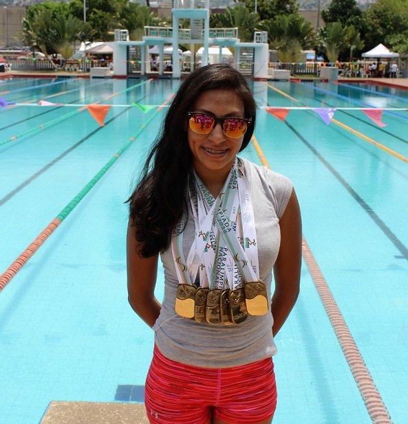 RETOMA STEFANNY CRISTINO ENTRENAMIENTOS EN ALBERCA