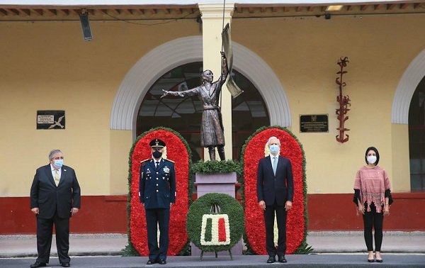 ENCABEZA GOBERNADOR DEL MAZO GUARDIA SOLEMNE Y HONORES A LA BANDERA POR EL CCX ANIVERSARIO DE LA INDEPENDENCIA DE MÉXICO