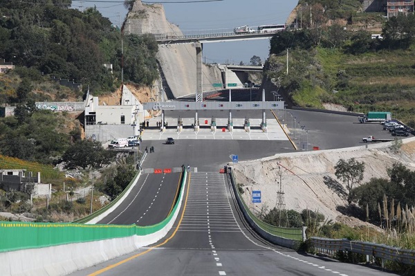 Bancada perredista logra eliminar abusos de grúas en rutas federales