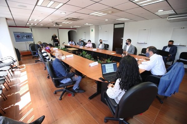 Recibe INE al Movimiento Nacional por la Salud para ofrecer orientación sobre promoción de iniciativa ciudadana