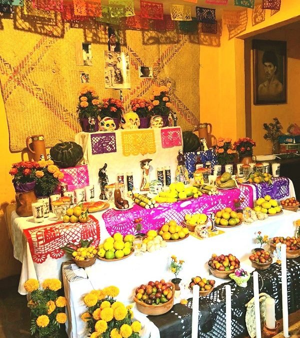 PERMANECER EN CASA EN DÍA DE MUERTOS Y NO EXPONERSE AL ACUDIR A PANTEONES