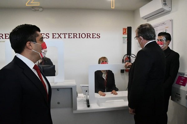 Da conocer Ebrard programa para mejorar Oficinas de Pasaportes a nivel nacional