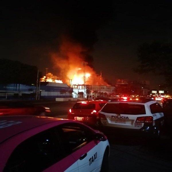 Al momento sin personas lesionadas en el Incendio de la subestación de la CFE en Coyoacán