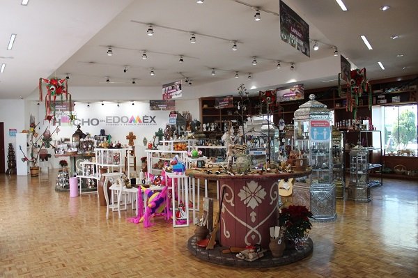 INICIA VENTA DE ARTESANÍAS CON MOTIVOS NAVIDEÑOS