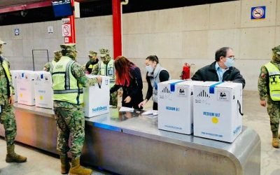 Salida de otro lote de vacunas de COVID-19 rumbo a hospitales y centros de vacunación