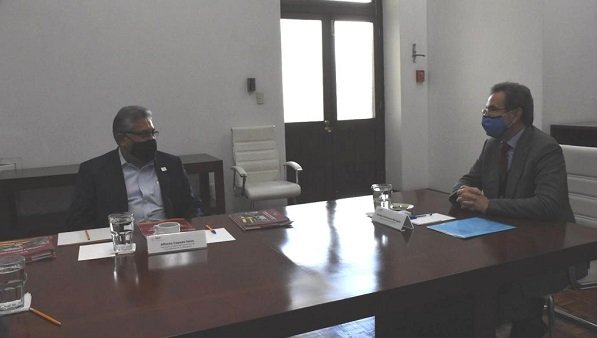 Analizan Esteban Moctezuma Barragán y líder nacional del SNTE condiciones del magisterio en la pandemia