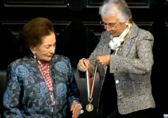 Al recibir la medalla Belisario Domínguez, la maestra Ifigenia Martínez llama a la unidad para la fortaleza y desarrollo de la nación, “México es nuestra causa común»