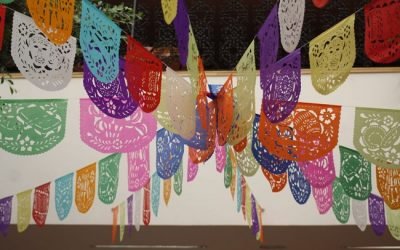 PAPEL PICADO UNA ARTESANÍA MEXIQUENSE QUE DA COLOR A LA TRADICIÓN DE DÍA DE MUERTOS