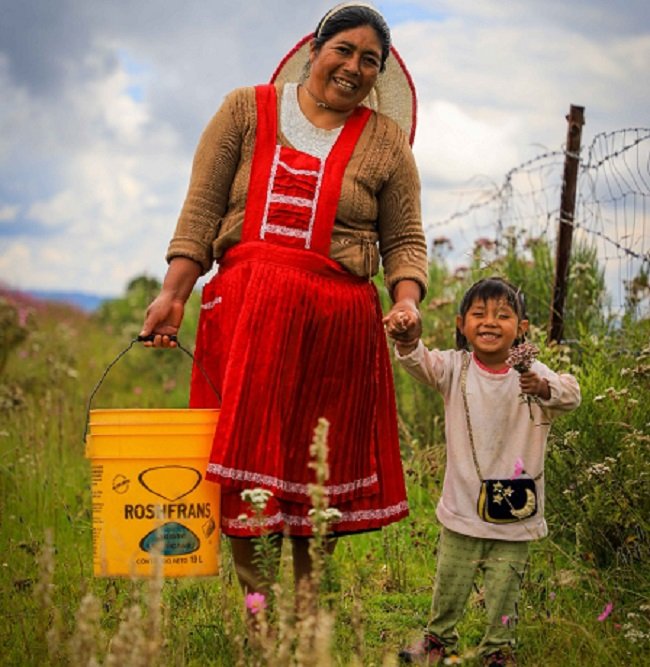 RECOLECTAN AGUA DE LLUVIA EN BENEFICIO DE PUEBLOS ORIGINARIOS EN EL ESTADO DE MÉXICO