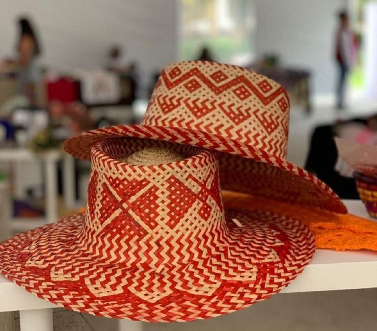 LANZA IIFAEM LÍNEA ARTESANAL CON CAUSA A FAVOR DE LAS MEXIQUENSES