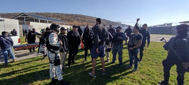 Encuentran con vida al basquetbolista Cervantes