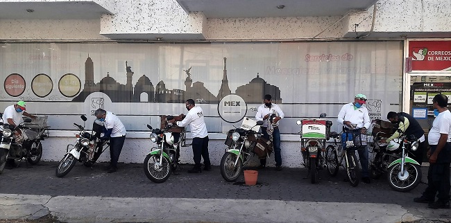 NI EL TIEMPO, NI LA TECNOLOGÍA, NI LA PANDEMIA HAN DOBLEGADO EL ANDAR DE LOS CARTEROS