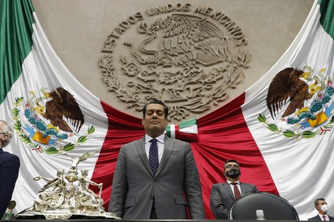 Combate a la corrupción debe conjuntar el ejercicio público y la conciencia social