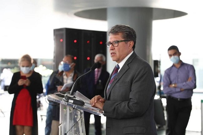 «Mi respeto y lealtad al Presidente me mantiene dentro de morena»: Monreal
