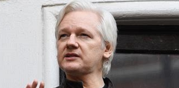 México ofrece asilo político a Julian Assange como a su familia: AMLO