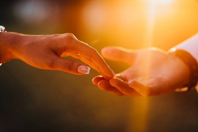 INVITA GEM A REFLEXIONAR EN TORNO A LOS MITOS DEL AMOR ROMÁNTICO