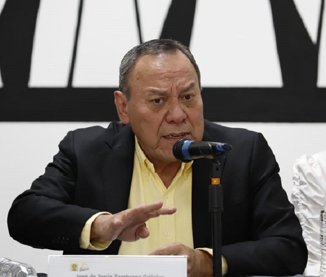 Renuncias al PRD “no configuran un escenario de situación crítica”, dice su líder