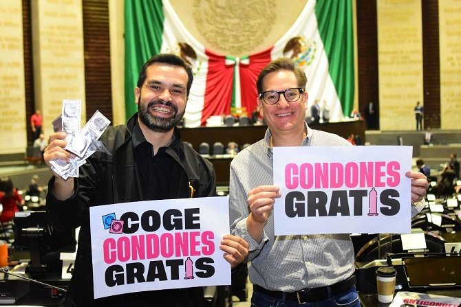 Autoridades sanitarias deben distribuir preservativos gratuitos a adolescentes y jóvenes: Bancada Naranja