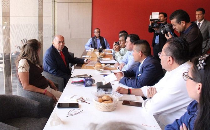Diputado Pérez Garibay apoyará económicamente a niños con cáncer