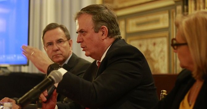 Ebrard lanza campaña de defensa de México en Estados Unidos