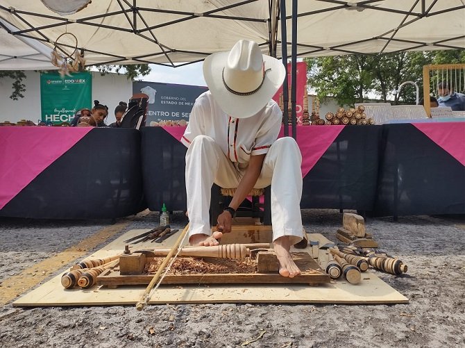 RECONOCE IIFAEM LABOR DE LAS Y LOS ARTESANOS